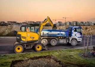 Escavatori gommati Yanmar B 75 2PB