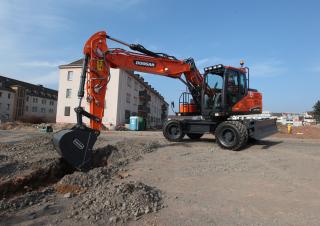Escavatori gommati Doosan DX140W-5