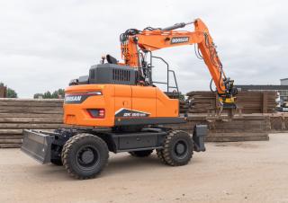 Escavatori gommati Doosan DX165WR-7