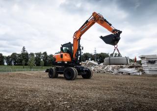 Escavatori gommati Doosan DX57W-7