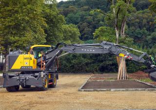 Escavatori gommati Volvo EWR170