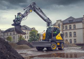 Escavatori gommati Volvo EWR170