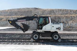 Escavatori gommati Hidromek HMK 140 W