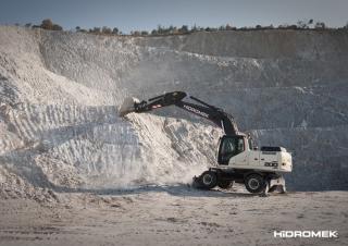 Escavatori gommati Hidromek HMK 200 W
