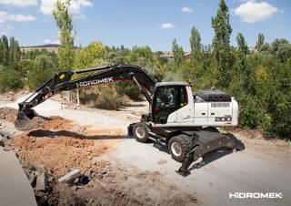 Escavatori gommati Hidromek HMK 200 W