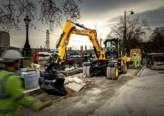Escavatori gommati JCB Hydradig 110W