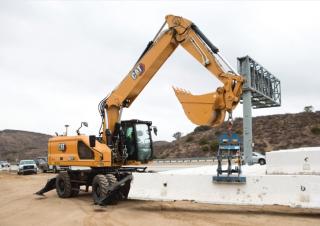 Escavatori gommati Caterpillar M322