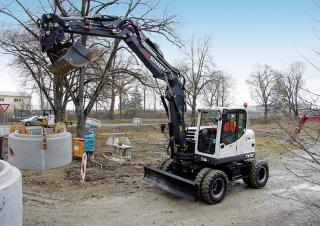 Escavatori gommati Schaeff TW 110