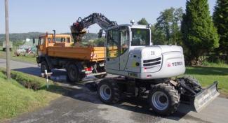 Escavatori gommati Terex TW 85