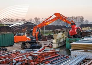 Escavatori gommati Hitachi ZX220W-7