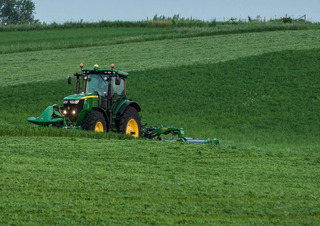 Falciatrici a dischi disco con condizionatore John Deere R950R