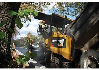 Finitrici stradali cingolate Caterpillar AP555F