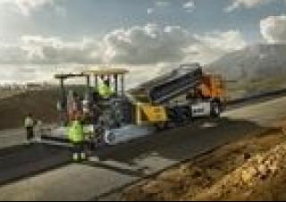 Finitrici stradali cingolate Volvo P4820D ABG 