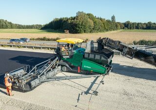 Finitrici stradali cingolate Vögele Super 3000-3i