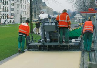 Finitrici stradali cingolate Vögele Super 700i