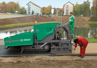 Finitrici stradali cingolate Vögele Super 700i