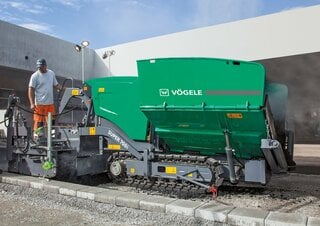 Finitrici stradali cingolate Vögele Super 700i