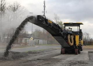 Frese stradali gommate/cingolate Bomag BM 2200/75