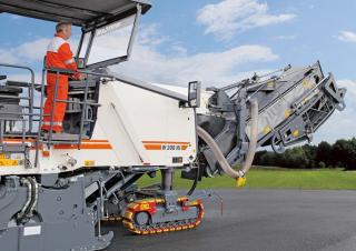 Frese stradali gommate/cingolate Wirtgen W 200 Hi