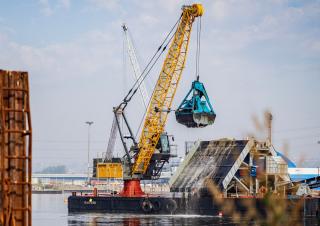 Gru cingolate - braccio a traliccio Liebherr HS 8100.1 
