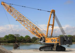 Gru cingolate - braccio a traliccio Liebherr HS 8300.1