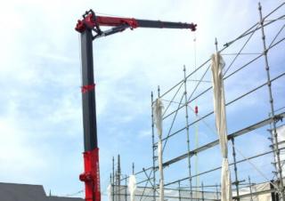 Gru cingolate - braccio telescopico UNIC URW-7035