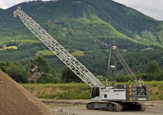 Gru cingolate - braccio a traliccio Liebherr HS 8100