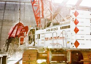 Gru cingolate - braccio a traliccio Liebherr HS 8130