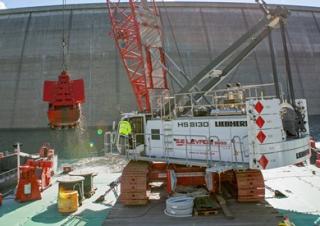 Gru cingolate - braccio a traliccio Liebherr HS 8130