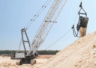 Gru cingolate - braccio a traliccio Liebherr HS 8300
