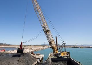 Gru cingolate - braccio a traliccio Liebherr HS 8300