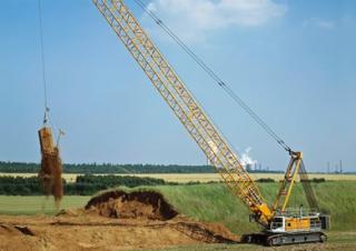 Gru cingolate - braccio a traliccio Liebherr HS 895 HD