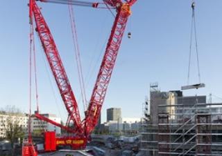 Gru cingolate - braccio a traliccio Liebherr LR 11000