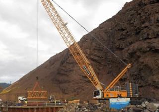 Gru cingolate - braccio a traliccio Liebherr LR 1200