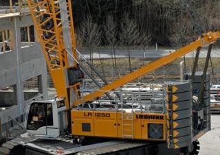 Gru cingolate - braccio a traliccio Liebherr LR 1250