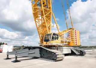 Gru cingolate - braccio a traliccio Liebherr LR 1500