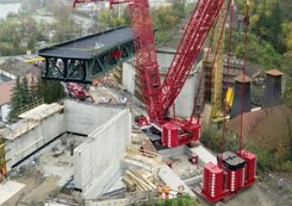 Gru cingolate - braccio a traliccio Liebherr LR 1600/2