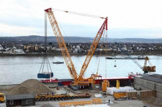 Gru cingolate - braccio a traliccio Liebherr LR 1600/2