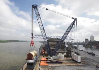 Gru cingolate - braccio a traliccio Liebherr LR 1600/2