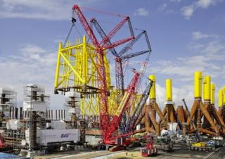 Gru cingolate - braccio a traliccio Liebherr LR 1750/2