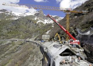 Gru cingolate - braccio telescopico Liebherr LTR 1060