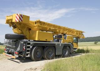 Gru fuoristrada Liebherr LTM 1050-3.1 