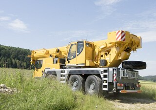 Gru fuoristrada Liebherr LTM 1050-3.1 