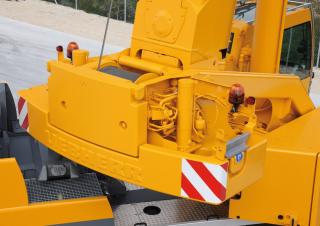 Gru fuoristrada Liebherr LTM 1055-3.2 