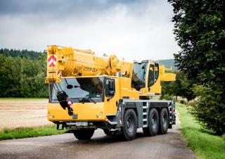 Gru fuoristrada Liebherr LTM 1055-3.2 