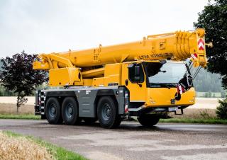 Gru fuoristrada Liebherr LTM 1055-3.2 