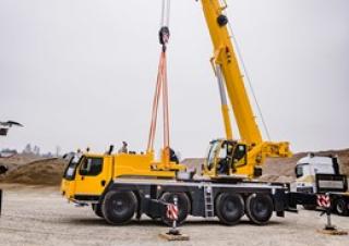 Gru fuoristrada Liebherr LTM 1090-4.2 