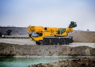 Gru fuoristrada Liebherr LTM 1090-4.2 
