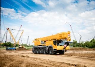 Gru fuoristrada Liebherr LTM 1100-5.2 