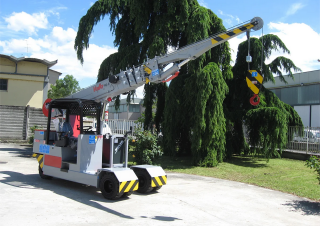 Gru semoventi industriali Valla 90 E